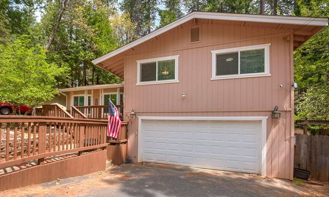 5701 Columbine Way, Pollock Pines, CA 95726