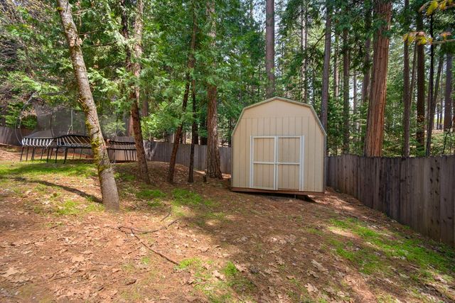 5701 Columbine Way, Pollock Pines, CA 95726