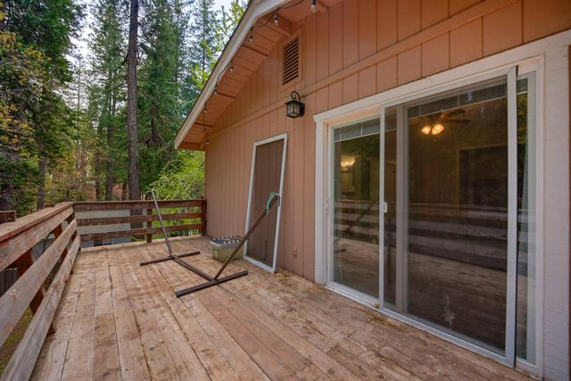 5701 Columbine Way, Pollock Pines, CA 95726