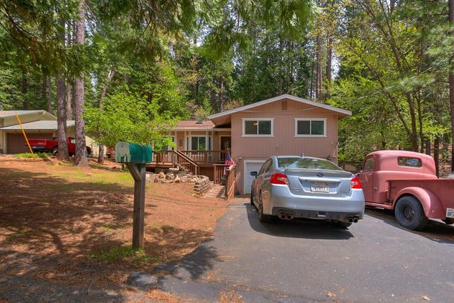 5701 Columbine Way, Pollock Pines, CA 95726