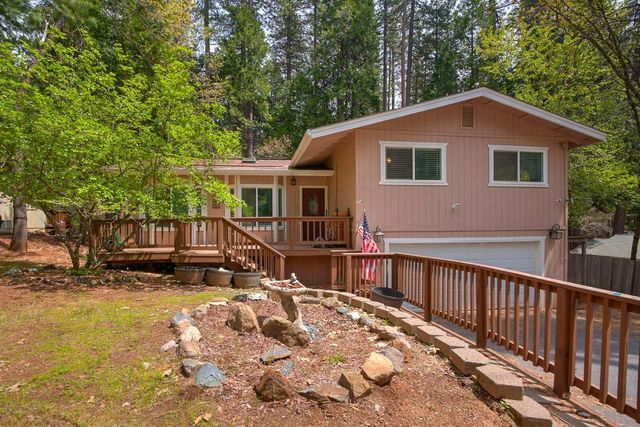 5701 Columbine Way, Pollock Pines, CA 95726