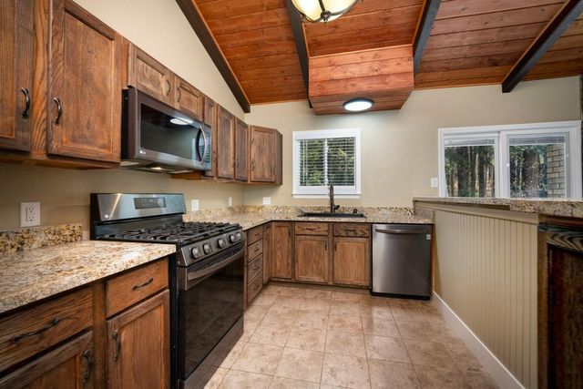 5701 Columbine Way, Pollock Pines, CA 95726