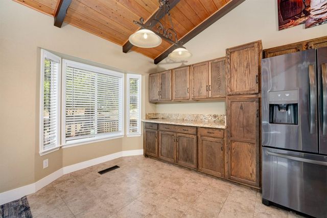 5701 Columbine Way, Pollock Pines, CA 95726