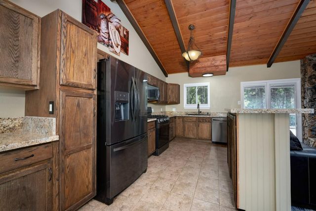 5701 Columbine Way, Pollock Pines, CA 95726