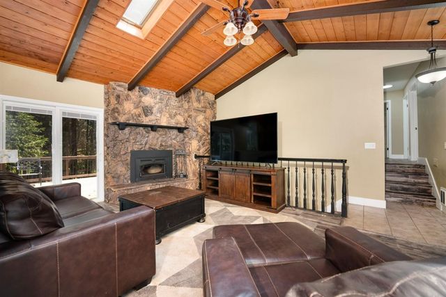 5701 Columbine Way, Pollock Pines, CA 95726
