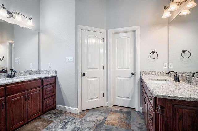 510 Meadow Pond Court, Runaway Bay, TX 76426