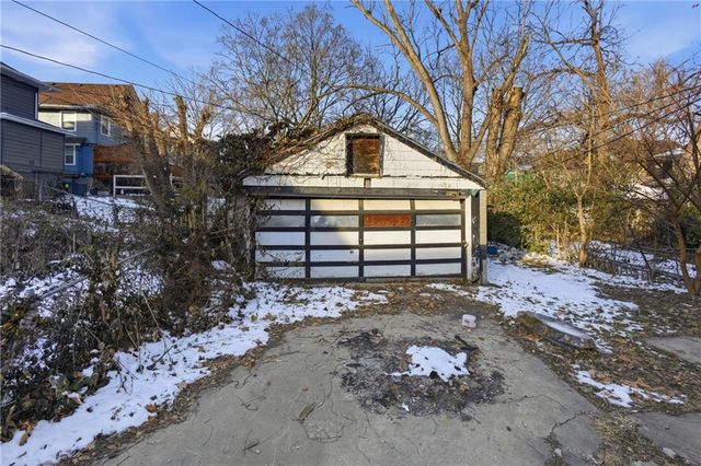 2814 Indiana Avenue, Kansas City, MO 64128