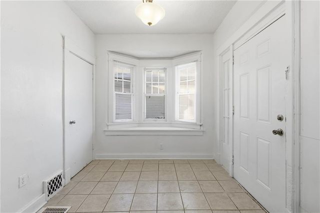 2814 Indiana Avenue, Kansas City, MO 64128