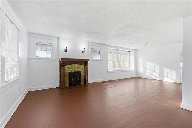 2814 Indiana Avenue, Kansas City, MO 64128