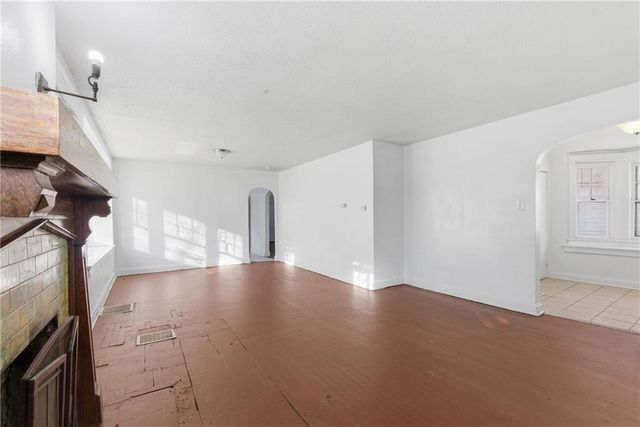 2814 Indiana Avenue, Kansas City, MO 64128