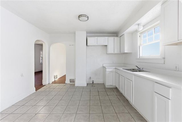 2814 Indiana Avenue, Kansas City, MO 64128