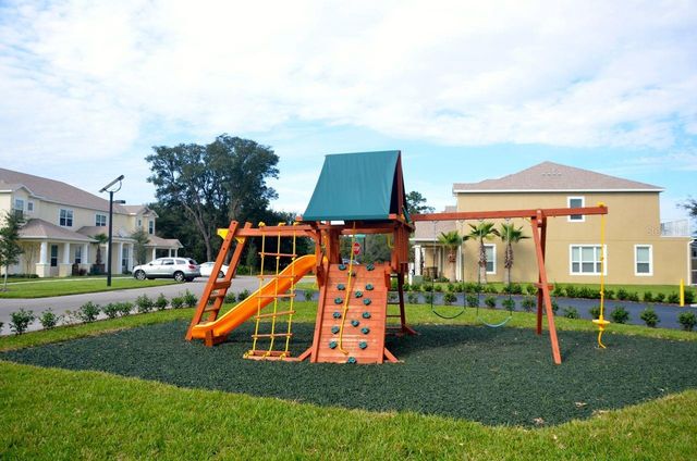 1433 RETREAT CIR, Clermont, FL 34714