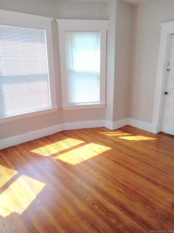 121 Lounsbury Street, Waterbury, CT 06706