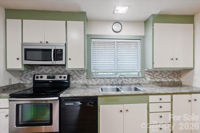 277 Fairlane Road, Columbus, NC 28722