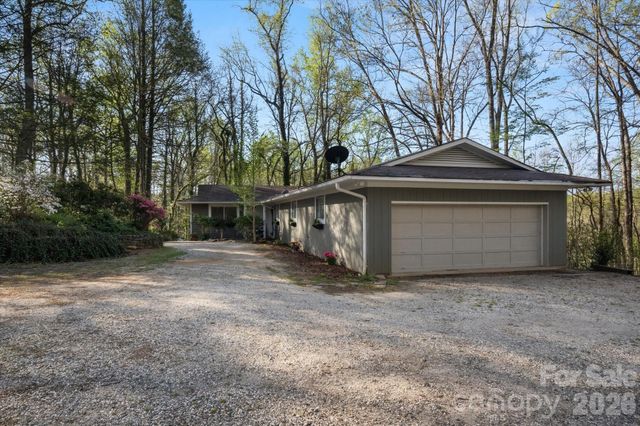 277 Fairlane Road, Columbus, NC 28722