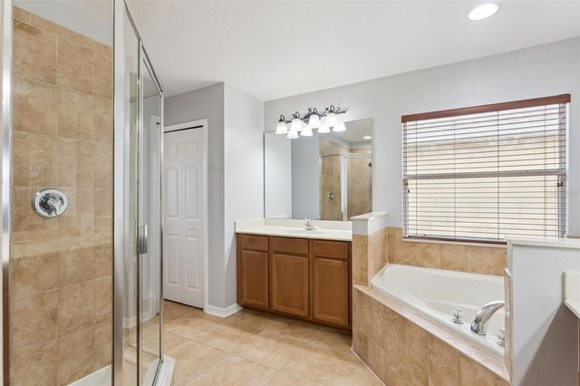 2319 CARNATION HILL COURT, Orlando, FL 32820