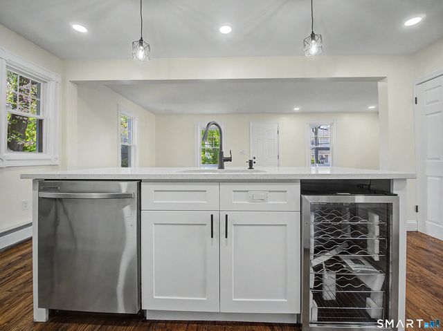 18 Westphal Street, West Hartford, CT 06110