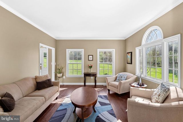 43464 EVANS POND RD, Leesburg, VA 20176
