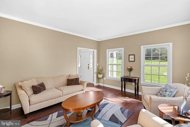 43464 EVANS POND RD, Leesburg, VA 20176