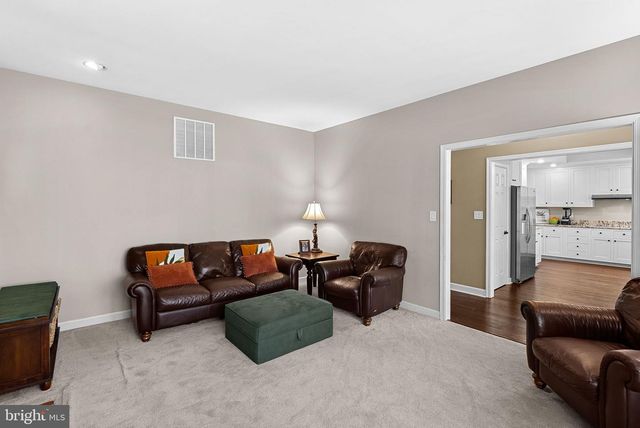 43464 EVANS POND RD, Leesburg, VA 20176