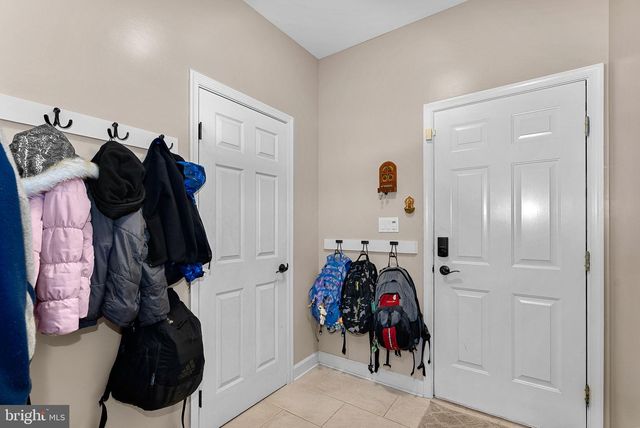 43464 EVANS POND RD, Leesburg, VA 20176