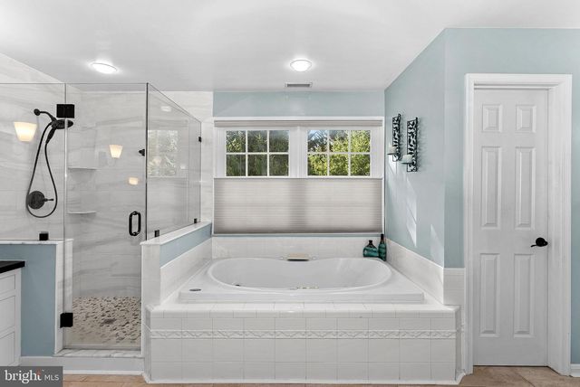 43464 EVANS POND RD, Leesburg, VA 20176