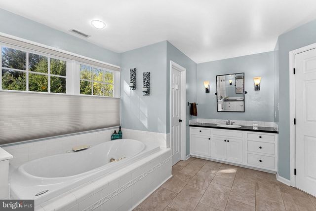 43464 EVANS POND RD, Leesburg, VA 20176