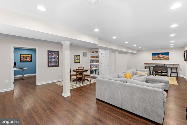 43464 EVANS POND RD, Leesburg, VA 20176