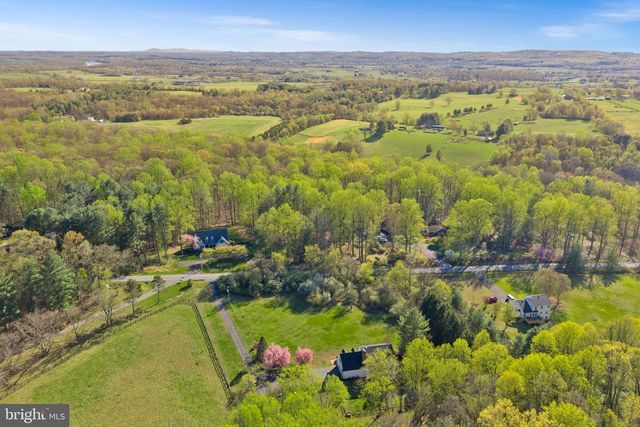43464 EVANS POND RD, Leesburg, VA 20176