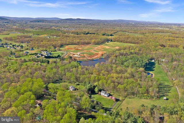43464 EVANS POND RD, Leesburg, VA 20176