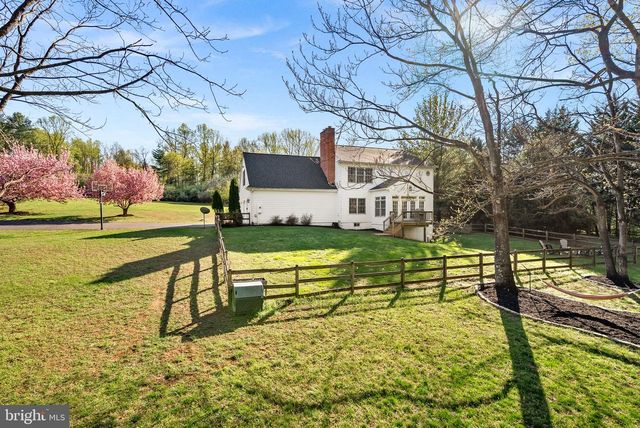 43464 EVANS POND RD, Leesburg, VA 20176