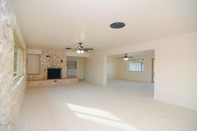 9043 E Bellevue Street, Tucson, AZ 85715