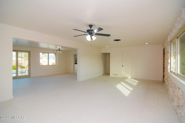 9043 E Bellevue Street, Tucson, AZ 85715