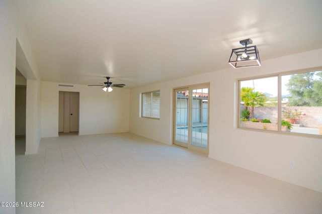 9043 E Bellevue Street, Tucson, AZ 85715