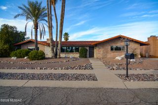 9043 E Bellevue Street, Tucson, AZ 85715