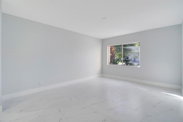 8055 Sweetbriar Way, Boca Raton, FL 33496