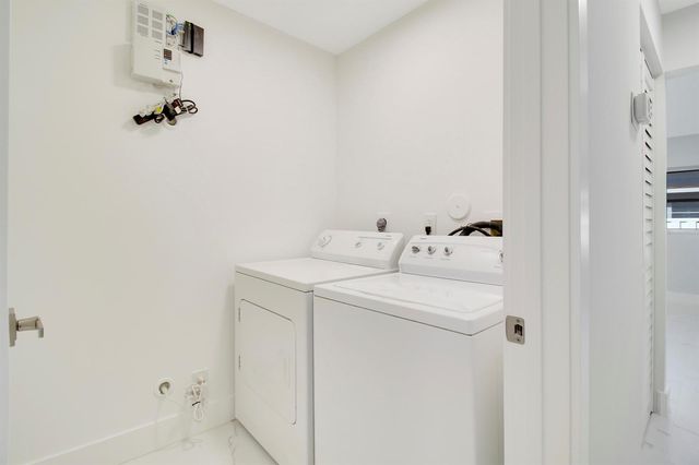 8055 Sweetbriar Way, Boca Raton, FL 33496
