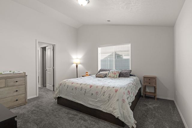 4505 N McCabe Ln, Spokane Valley, WA 99216