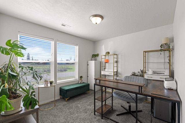 4505 N McCabe Ln, Spokane Valley, WA 99216