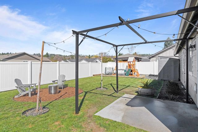 4505 N McCabe Ln, Spokane Valley, WA 99216