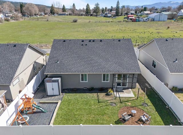 4505 N McCabe Ln, Spokane Valley, WA 99216