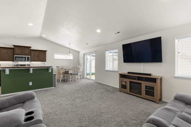 4505 N McCabe Ln, Spokane Valley, WA 99216