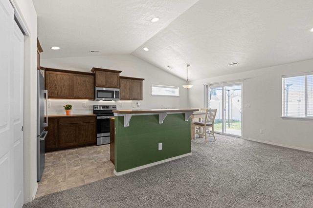 4505 N McCabe Ln, Spokane Valley, WA 99216