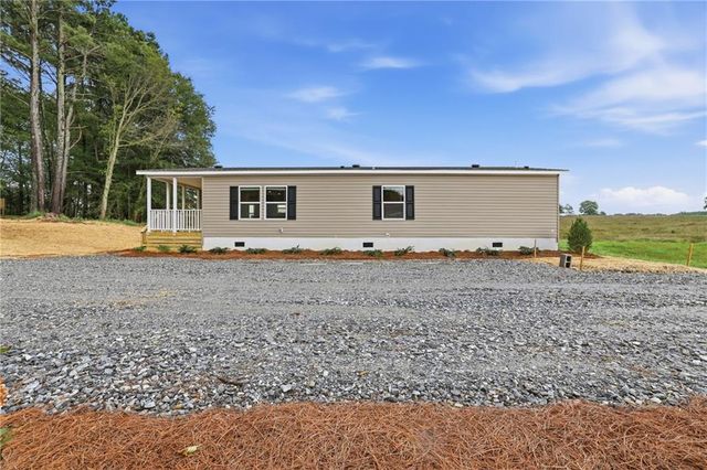 915 Smith Loop Road, Demorest, GA 30535