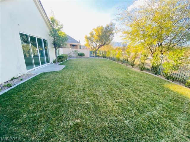 9800 Camden Hills Avenue, Las Vegas, NV 89145