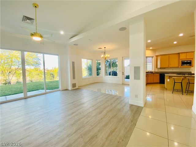 9800 Camden Hills Avenue, Las Vegas, NV 89145