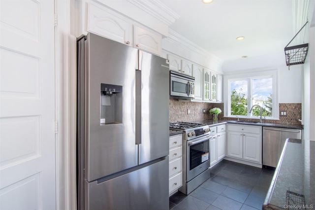 41 Sagamore Road, Bronxville, NY 10708