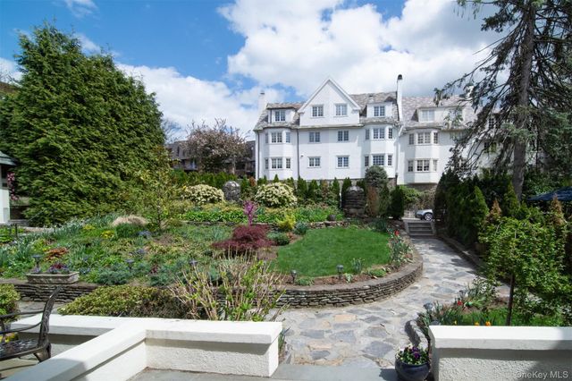 41 Sagamore Road, Bronxville, NY 10708