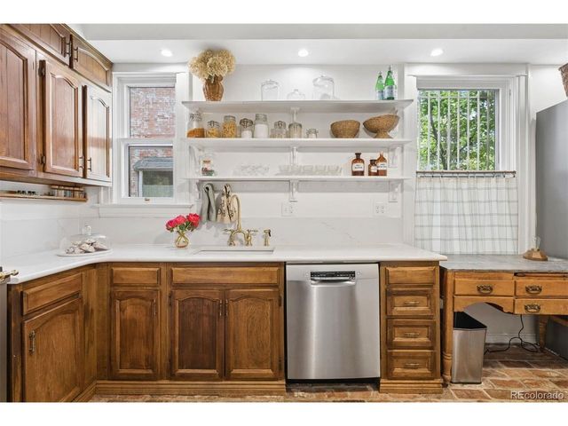 576 N Franklin St, Denver, CO 80218