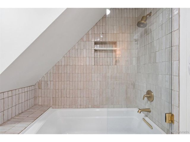 576 N Franklin St, Denver, CO 80218